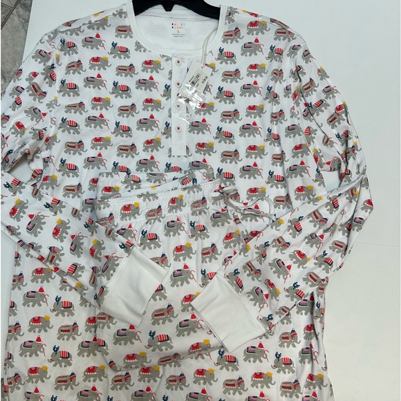Roller Rabbit NWT Men’s Christmas Elephants Pajama Set - Picture 2 of 5